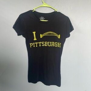 Pittsburgh Bridges Women’s Medium Novelty T Shirt